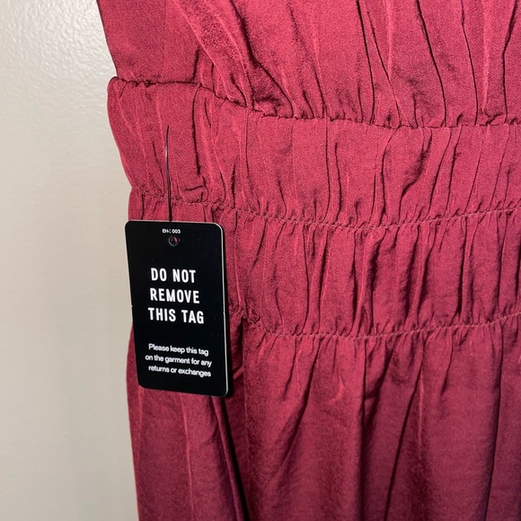 Express Satin Dress - Picture 5 of 6